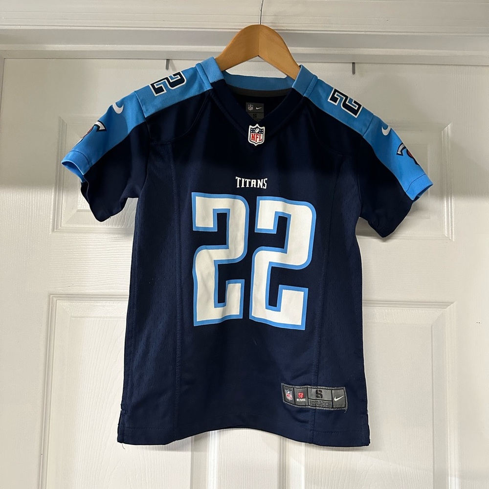 Kids size S Nike Titian’s Derrick Henry jersey